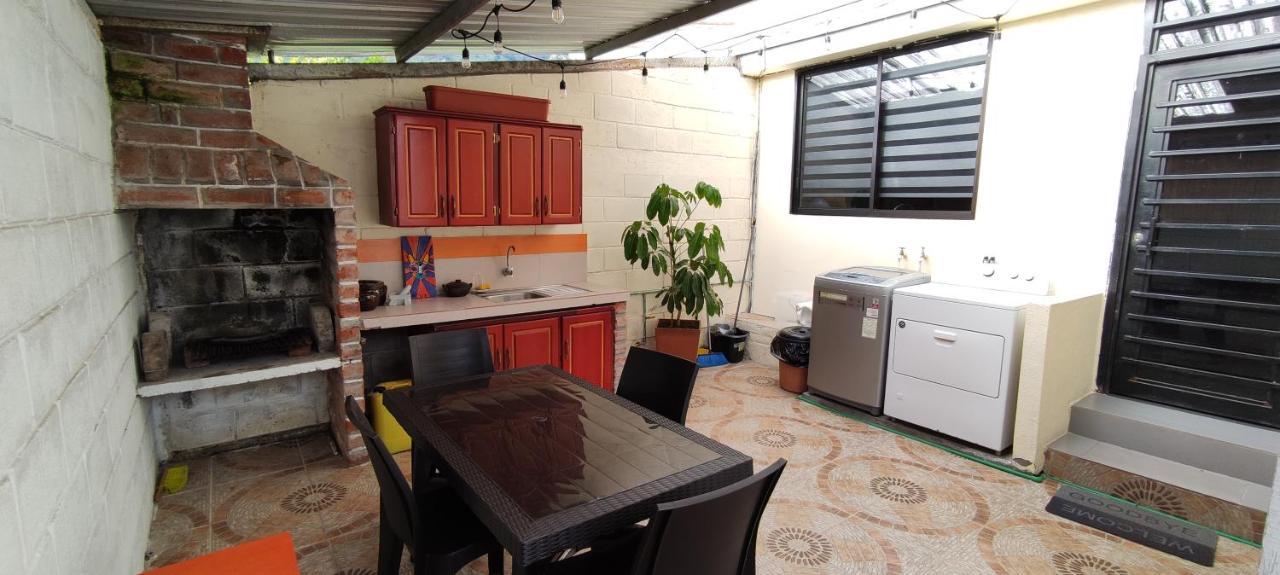 Elegante apartamento con vistas al volcán Tunguraua Baños Exterior foto